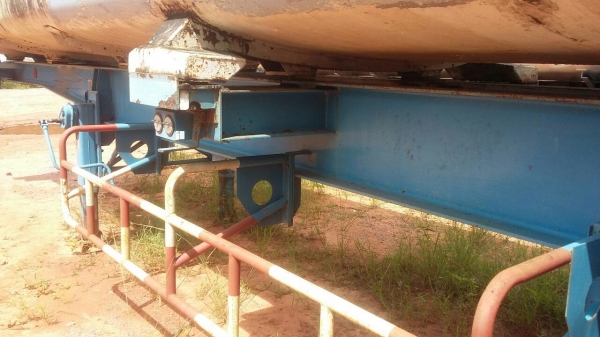 ขายหาง ก้างปลา. RCK / 2 เพลา.  ปี 56.   สนใจติดต่อ  081 - 6079515