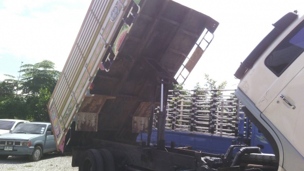 ขายด่วนรถ6ล้อดั้มเกษตรเครืองJO8Cกะบะยาว4.70เมตรยาง8,25