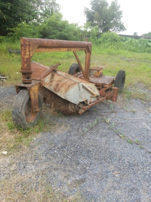 ไม้กวาด ถังต้มยางมะตอย. ที่โรยหิน...3รายการ ขายแค่250000. พร้อมใช้