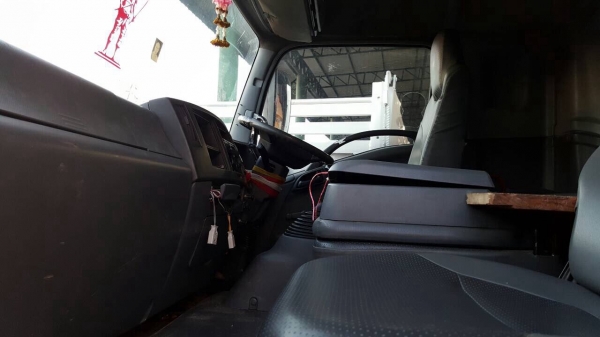 ขายรถพ่วง ดั้มแม่-ลูก ISUZU FXZ 360 ปี 52 รถสวยเดิม คัสซีสวยตลอดเส้น เครื่องเดิมไม่เคยแกะ เกียร์เดิม ยางเรเดียลเต็ม ทะเบียนพร้อมโอน