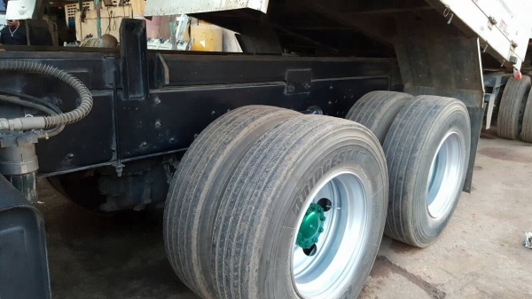 ขายรถพ่วง ดั้มแม่-ลูก ISUZU FXZ 360 ปี 52 รถสวยเดิม คัสซีสวยตลอดเส้น เครื่องเดิมไม่เคยแกะ เกียร์เดิม ยางเรเดียลเต็ม ทะเบียนพร้อมโอน