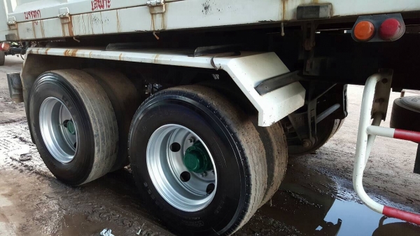 ขายรถพ่วง ดั้มแม่-ลูก ISUZU FXZ 360 ปี 52 รถสวยเดิม คัสซีสวยตลอดเส้น เครื่องเดิมไม่เคยแกะ เกียร์เดิม ยางเรเดียลเต็ม ทะเบียนพร้อมโอน