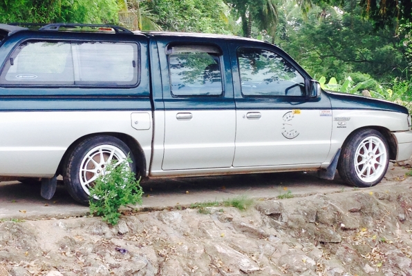 มาสด้า2500 เทอโบ4ประตุ