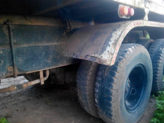 ขายสิบบล้อดั้ MITSUBISHI MA สองเพลาแสลงตรงดั้ม เครื่องดี เกียร์เป็นเกียร์อิตั้น สถาพพร้อมใช้งาน คัชชีสวย ยางพร้อมใช้ ขายดาวน์150000บาทครับ