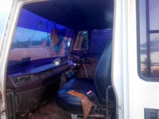 ขายสิบบล้อดั้ MITSUBISHI MA สองเพลาแสลงตรงดั้ม เครื่องดี เกียร์เป็นเกียร์อิตั้น สถาพพร้อมใช้งาน คัชชีสวย ยางพร้อมใช้ ขายดาวน์150000บาทครับ