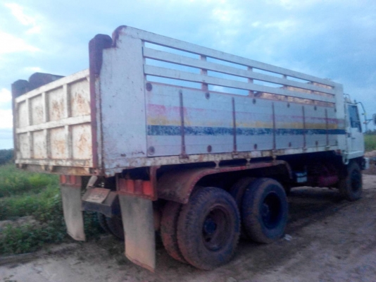 ขายสิบบล้อดั้ MITSUBISHI MA สองเพลาแสลงตรงดั้ม เครื่องดี เกียร์เป็นเกียร์อิตั้น สถาพพร้อมใช้งาน คัชชีสวย ยางพร้อมใช้ ขายดาวน์150000บาทครับ