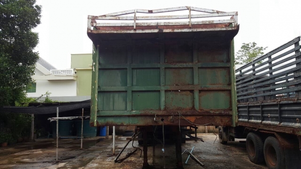 ขายตามสภาพ หางพ่วงเทนเลอร์ 2 คาน ยาว 11 เมตร เอกสารเล่มทะเบียนครบ คัสซีมีผุต้องซ่อมนะครับ