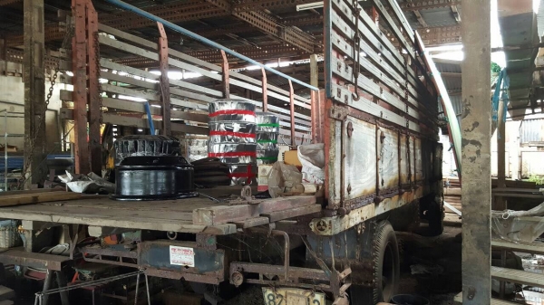 ขาย 10 ล้อเพลาเดียว ISUZU JCM ไม่มีหัวเก๋ง เครื่อง 6BD1 160 แรงม้า เกียร์ครบ ชุดเฟืองท้ายครบ พวงมาลัยพาวเวอร์ ทะเบียน ม.79 ราคาต่อรองได้