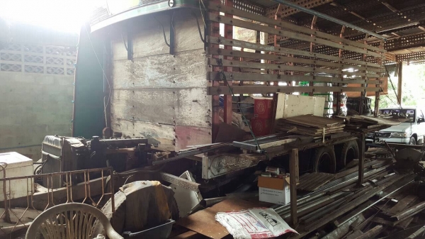 ขาย 10 ล้อเพลาเดียว ISUZU JCM ไม่มีหัวเก๋ง เครื่อง 6BD1 160 แรงม้า เกียร์ครบ ชุดเฟืองท้ายครบ พวงมาลัยพาวเวอร์ ทะเบียน ม.79 ราคาต่อรองได้