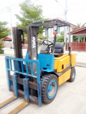 ขายฟอร์คลิฟท์ ดีเซล 3 ตัน เกียร์ออโต้ ราคาเบาๆ 0813535948
