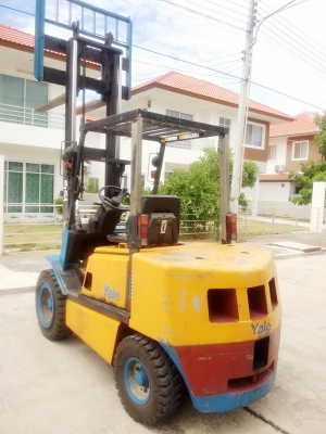 ขายฟอร์คลิฟท์ ดีเซล 3 ตัน เกียร์ออโต้ ราคาเบาๆ 0813535948