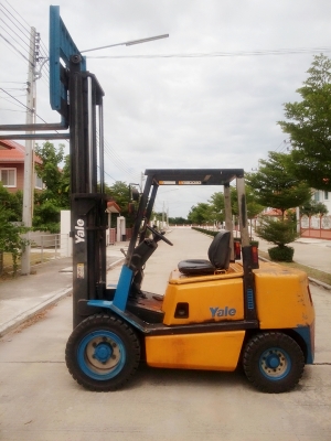 ขายฟอร์คลิฟท์ ดีเซล 3 ตัน เกียร์ออโต้ ราคาเบาๆ 0813535948