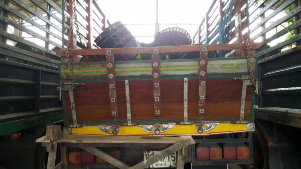 ขาย 10 ล้อเพลาเดียว HINO KT925 วางหัวสิงห์ไฮเทค เครื่อง EH700 168 แรงม้า เบรคทิฟฟี่ พาวเวอร์ คัสซีมีคราบสนิมบ้าง ทะเบียนเต็มพร้อมโอนครับ