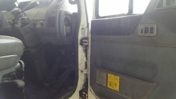 ขาย 10 ล้อเพลาเดียว HINO KT925 วางหัวสิงห์ไฮเทค เครื่อง EH700 168 แรงม้า เบรคทิฟฟี่ พาวเวอร์ คัสซีมีคราบสนิมบ้าง ทะเบียนเต็มพร้อมโอนครับ