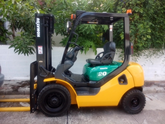 โคมัตสุดีเซลขนาด 2 ตัน FD20-16 เกียร์ออโต้ 0813535948