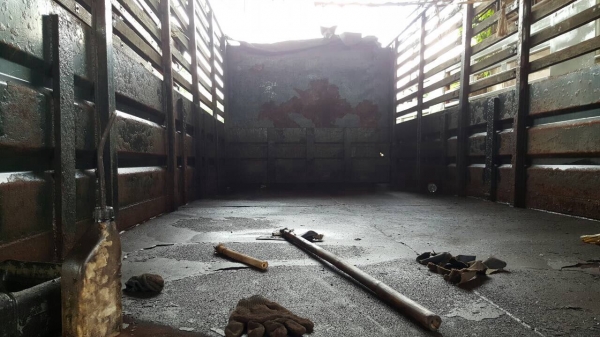 ขาย 10 ล้อเพลาเดียว HINO FL177 เครื่อง EH700 168 แรงม้า พวงมาลัยพาวเวอร์ คัสซีมีคราบสนิม ทะเบียนเต็มพร้อมโอนครับ ขาย 10 ล้อเพลาเดียว HINO FL177 เครื่อง EH700 168 แรงม้า พวงมาลัยพาวเวอร์ คัสซีมีคราบสนิม ทะเบียนเต็มพร้อมโอนครับ