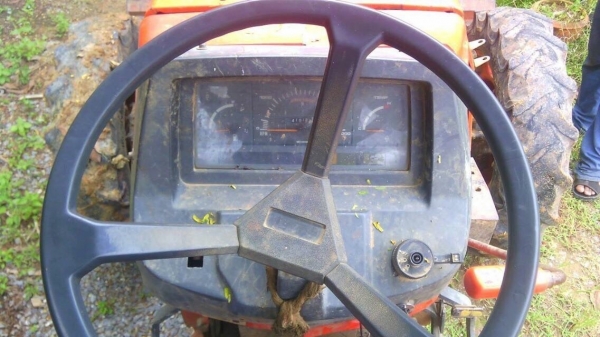 ขายรถไถ KUBOTA M5000SU สวยเดิม เล่มทะเบียน สนใจโทร 081-970-1072