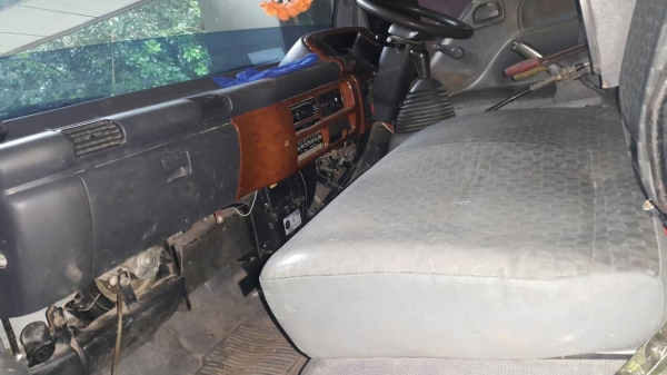 Isuzu elf มือหนึ่งออกห้าง Isuzu elf มือหนึ่งออกห้าง