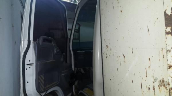 Isuzu elf มือหนึ่งออกห้าง Isuzu elf มือหนึ่งออกห้าง