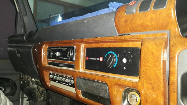 Isuzu elf มือหนึ่งออกห้าง Isuzu elf มือหนึ่งออกห้าง