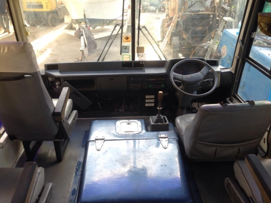 ขายรถจอดนานครับต้องเรถบัสแอร์มิตซูแคนเตอร์ เครื่อง4D34 ก็บสีรถไม่ผุแต่สีร่อน ทะเบียน ม.79 เครื่องวิ่งไป2หมื่นกว่าโลเองครับ แซสซีเหมือนใหม่ลองมาขับดูก่อนครับ ขาย 240000 บาท เอาไปทำทัวร์ได้เลยหรือรับ-ส่งนักเรียนก็แจ๋วครับ