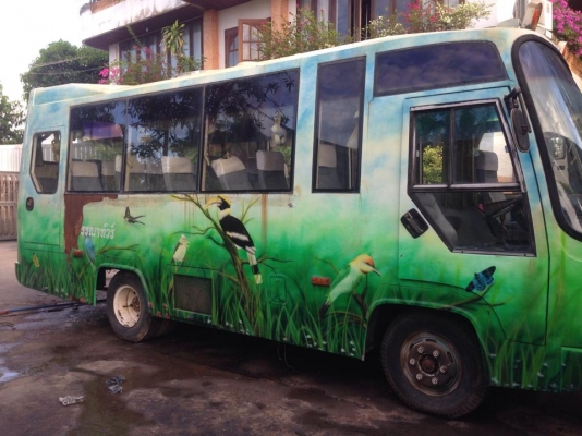 ขายรถจอดนานครับต้องเรถบัสแอร์มิตซูแคนเตอร์ เครื่อง4D34 ก็บสีรถไม่ผุแต่สีร่อน ทะเบียน ม.79 เครื่องวิ่งไป2หมื่นกว่าโลเองครับ แซสซีเหมือนใหม่ลองมาขับดูก่อนครับ ขาย 240000 บาท เอาไปทำทัวร์ได้เลยหรือรับ-ส่งนักเรียนก็แจ๋วครับ