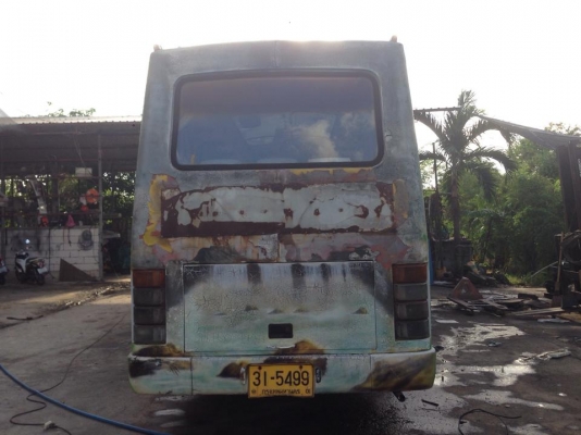 ขายรถจอดนานครับต้องเรถบัสแอร์มิตซูแคนเตอร์ เครื่อง4D34 ก็บสีรถไม่ผุแต่สีร่อน ทะเบียน ม.79 เครื่องวิ่งไป2หมื่นกว่าโลเองครับ แซสซีเหมือนใหม่ลองมาขับดูก่อนครับ ขาย 240000 บาท เอาไปทำทัวร์ได้เลยหรือรับ-ส่งนักเรียนก็แจ๋วครับ