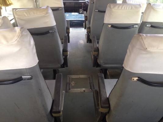 ขายรถจอดนานครับต้องเรถบัสแอร์มิตซูแคนเตอร์ เครื่อง4D34 ก็บสีรถไม่ผุแต่สีร่อน ทะเบียน ม.79 เครื่องวิ่งไป2หมื่นกว่าโลเองครับ แซสซีเหมือนใหม่ลองมาขับดูก่อนครับ ขาย 240000 บาท เอาไปทำทัวร์ได้เลยหรือรับ-ส่งนักเรียนก็แจ๋วครับ