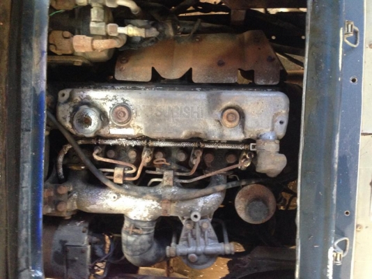 ขายรถจอดนานครับต้องเรถบัสแอร์มิตซูแคนเตอร์ เครื่อง4D34 ก็บสีรถไม่ผุแต่สีร่อน ทะเบียน ม.79 เครื่องวิ่งไป2หมื่นกว่าโลเองครับ แซสซีเหมือนใหม่ลองมาขับดูก่อนครับ ขาย 240000 บาท เอาไปทำทัวร์ได้เลยหรือรับ-ส่งนักเรียนก็แจ๋วครับ