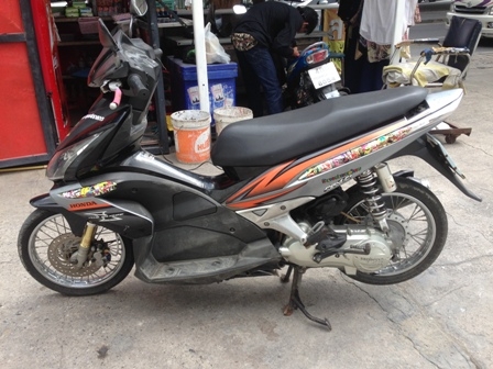honda air blade ราคาเบา. เครื่องเดิมดีมาก. รถกรุงเทพ