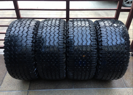 ขายยาง All Mickey thompsom 33 14.5 R15 สภาพเข้าไร่เข้าสวน ดอกเยอะ ลุยได้อีกนาน