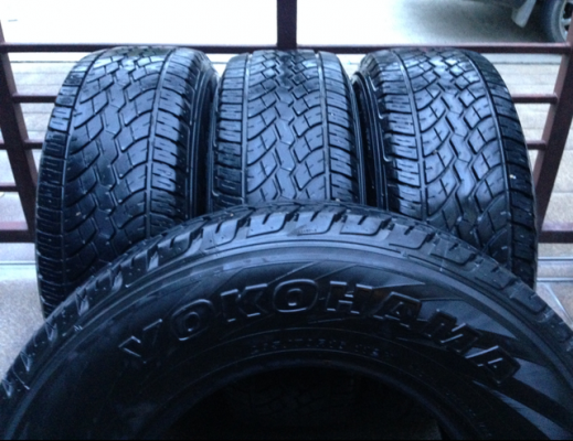 ยาง Yokohama 265 70 16 ปี13 ดอกเยอะ เนื้อนิ่มๆ ยาง Yokohama 265 70 16 ปี13 ดอกเยอะ เนื้อนิ่มๆ