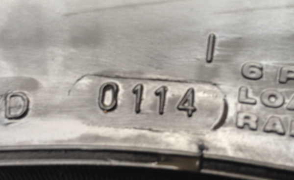 ยาง Mud Deestone 31 10.5 R15 ปี14 ดอกเต็ม ไม่มีปะ ใช้กันยาว