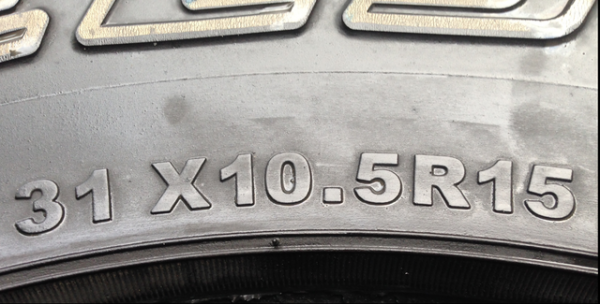 ยาง Mud Deestone 31 10.5 R15 ปี14 ดอกเต็ม ไม่มีปะ ใช้กันยาว