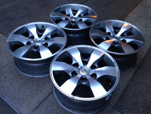 ล้อ Vigo ตัว 4x4 ขอบ16 ไม่เคยซ่อม พร้อมน็อตครบ พร้อมใช้งาน