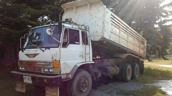 ขายดั้ม2เพลา HINO FM18 เครื่อง195แรง HO7D สภาพพร้อมใช้งาน เอกสารพร้อมโอน สนใจโทร 090-8588220คุณนะ 093-3258446คุณบิว หรือเข้าดูสินค้าอื่นๆได้ที่ www.truck.in.th/498 หรือเพจFacebook ณรงค์ ซื้อขายรถมือสอง (เว็บไซต์ส่วนตัว) หรือFacebook ตลาดรถมือสอง คุณนะ