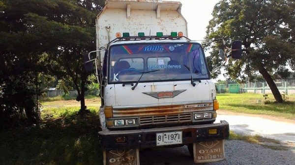 ขายดั้ม2เพลา HINO FM18 เครื่อง195แรง HO7D สภาพพร้อมใช้งาน เอกสารพร้อมโอน สนใจโทร 090-8588220คุณนะ 093-3258446คุณบิว หรือเข้าดูสินค้าอื่นๆได้ที่ www.truck.in.th/498 หรือเพจFacebook ณรงค์ ซื้อขายรถมือสอง (เว็บไซต์ส่วนตัว) หรือFacebook ตลาดรถมือสอง คุณนะ