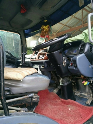 ขายด่วนรถสิบล้อดั้มHINOMAGAเครือง260แรงปี47รถสวยมาก