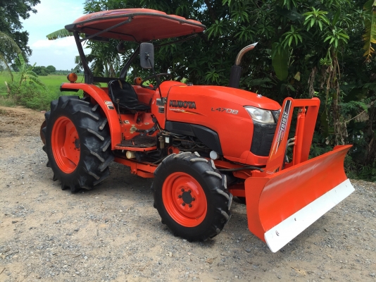 ขายด่วนรถไถคูโบต้า 47 แรง พร้อมดันดินหน้าและผานพรวน ราคา 398,000 บาท