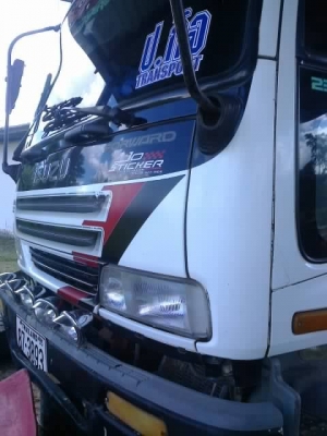 ขายดั้มISUZU DECA 195แรง สภาพพร้อมใช้งาน เอกสารพร้อมโอน สนใจโทร 090-8588220คุณนะ 093-3258446คุณบิว หรือเข้าดูสินค้าอื่นๆได้ที่ www.truck.in.th/498 หรือเพจFacebook ณรงค์ ซื้อขายรถมือสอง (เว็บไซต์ส่วนตัว) หรือFacebook ตลาดรถมือสอง คุณนะ