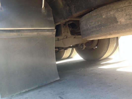 ขายเปอร์เฟีย 2คานหน้า เครื่องคอมมอลเรว k13c ตู้เปียกยาว7.65เมตร มีเครื่องทำความเย็น เพลาเดียว รถสวยสภาพพร้อมใช้ ยางดี คัทซีสวย รถจดทะเบียนปี2552