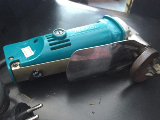 ขายเครื่องตัดโลหะ MAKITA มือสองสภาพดีครับ ขายเครื่องตัดโลหะ MAKITA มือสองสภาพดีครับ