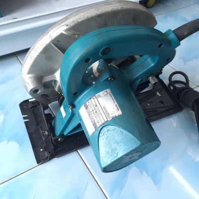 ขายเลื่อยวงเดือน 9" MAKITA N5900B มือสองครับ ขายเลื่อยวงเดือน 9" MAKITA N5900B มือสองครับ