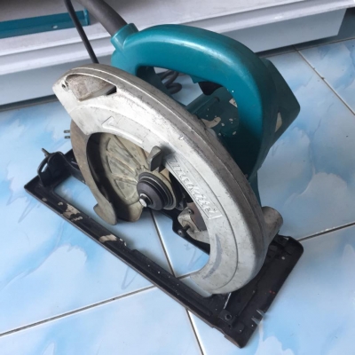 ขายเลื่อยวงเดือน 9" MAKITA N5900B มือสองครับ