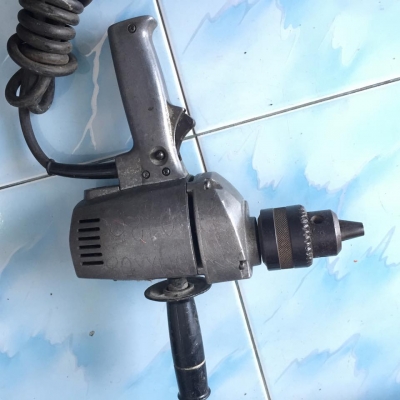 ขายสว่าน เจ่าะ 16MM MAKITA มือสองครับ ขายสว่าน เจ่าะ 16MM MAKITA มือสองครับ