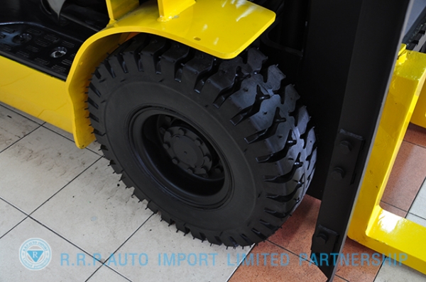 ขายรถโฟล์คลิฟท์มือสอง KOMATSU รุ่น FG18HC ราคา 235,000 บาท นำเข้าจากประเทศญี่ปุ่น 100\% ไม่เคยใช้งานในประเทศไทย