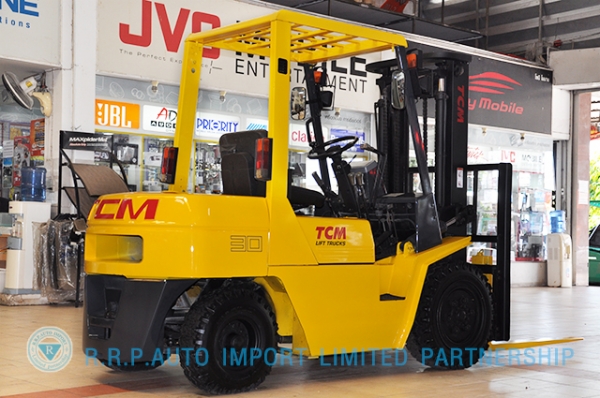 ขายรถโฟล์คลิฟท์มือสอง TCM รุ่น FD30N8  ราคา 295,000 บาท นำเข้าจากประเทศญี่ปุ่น 100\% ไม่เคยใช้งานในประเทศไทย