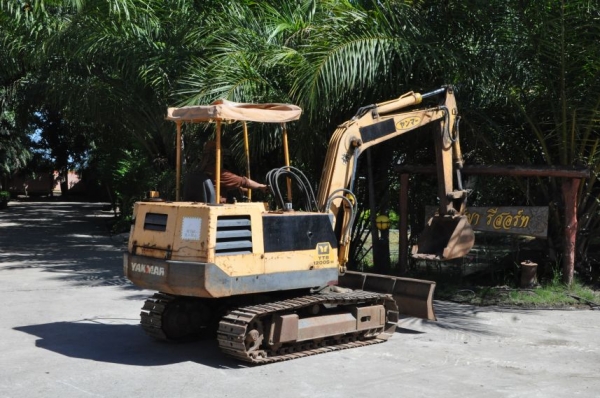 ลดกระหน่ำ!!ขายแบคโฮ YANMAR YB1200S เดิมจากญี่ปุ่น ทำงานสมบูรณ์ทุกระบบ รับรองไม่ผิดหวัง 139,000 เท่านั้น!!