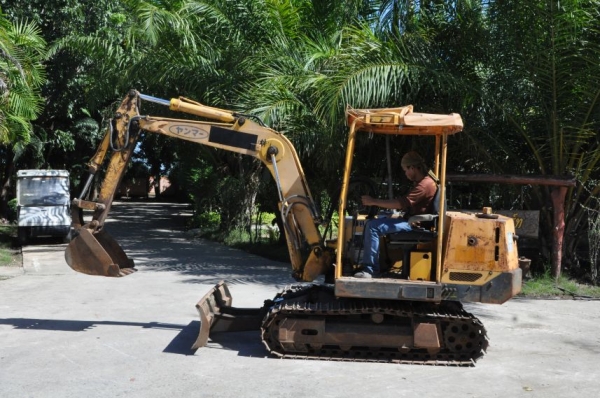 ลดกระหน่ำ!!ขายแบคโฮ YANMAR YB1200S เดิมจากญี่ปุ่น ทำงานสมบูรณ์ทุกระบบ รับรองไม่ผิดหวัง 139,000 เท่านั้น!!