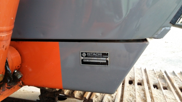 ขายแบคโฮ  Hitachi ZX200 7000 ชั่วโมง